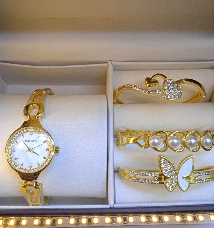 Time Luxe Women’s Watch Set – Elegant Watch with Bracelet & Bangles - Infinitygallery.store
